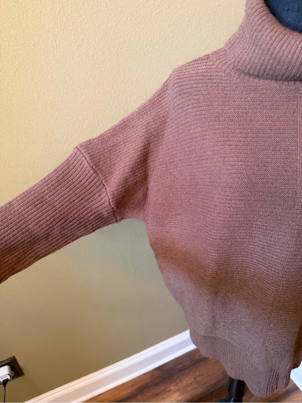 Brown Turtleneck Ribbed Sweater soft winter Medium casual dressy